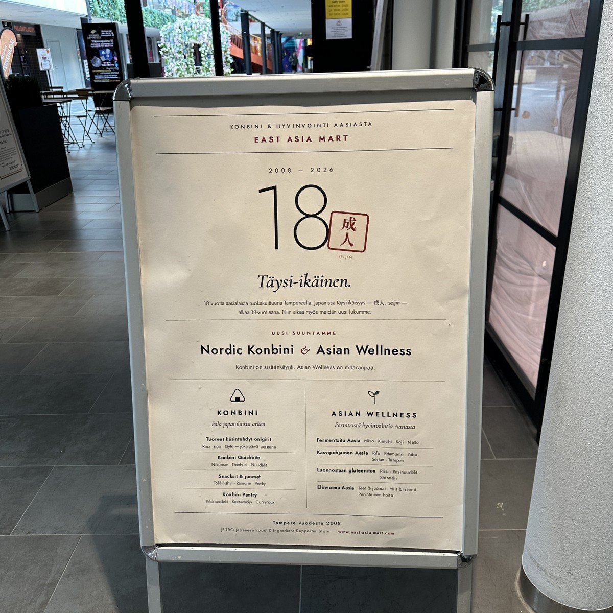 Nordic Konbini & Asian Wellness -juliste East Asia Martin myymälässä Tampereella